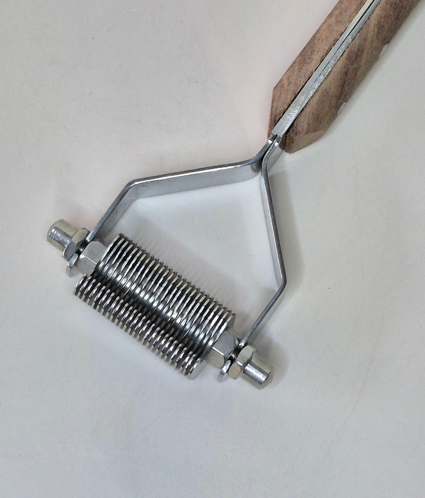 Dematting Comb wooden handle (8 variations)