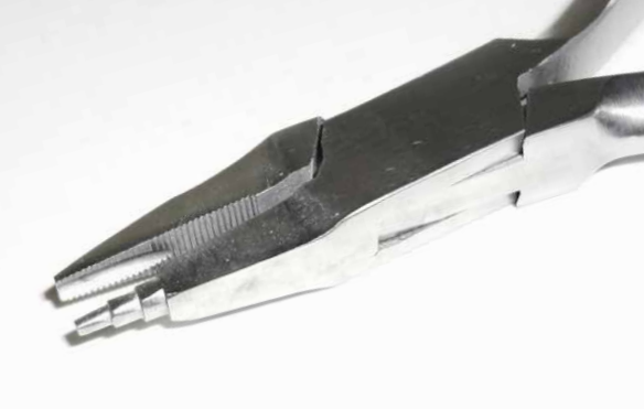 Tweed Plier 5"