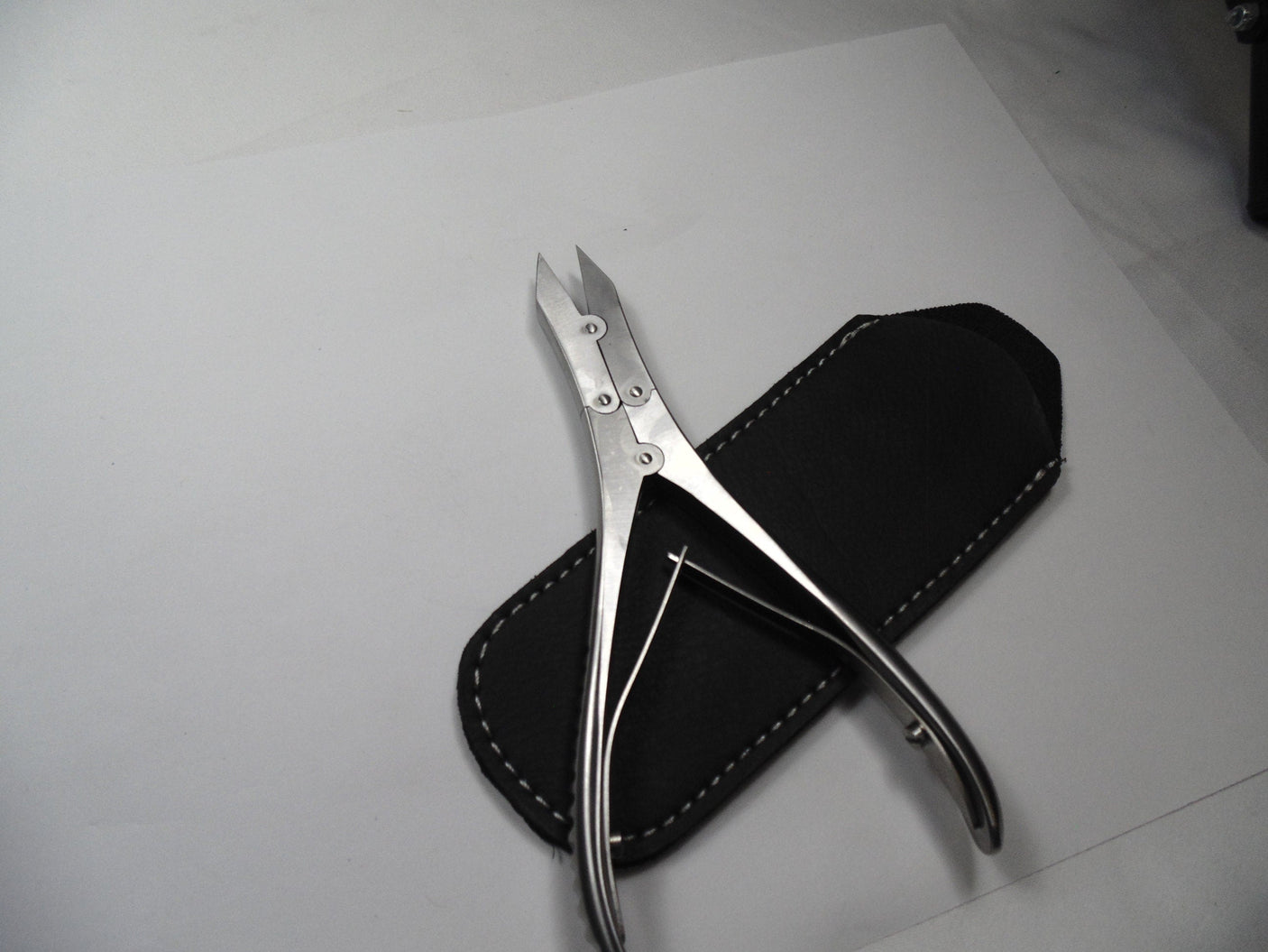Podiatry Nipper Hollow (Back Satin Finish)