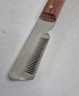 Left handed pet stripping knife (fine teeth)