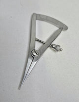 Castroviejo Caliper (measuring gauge)