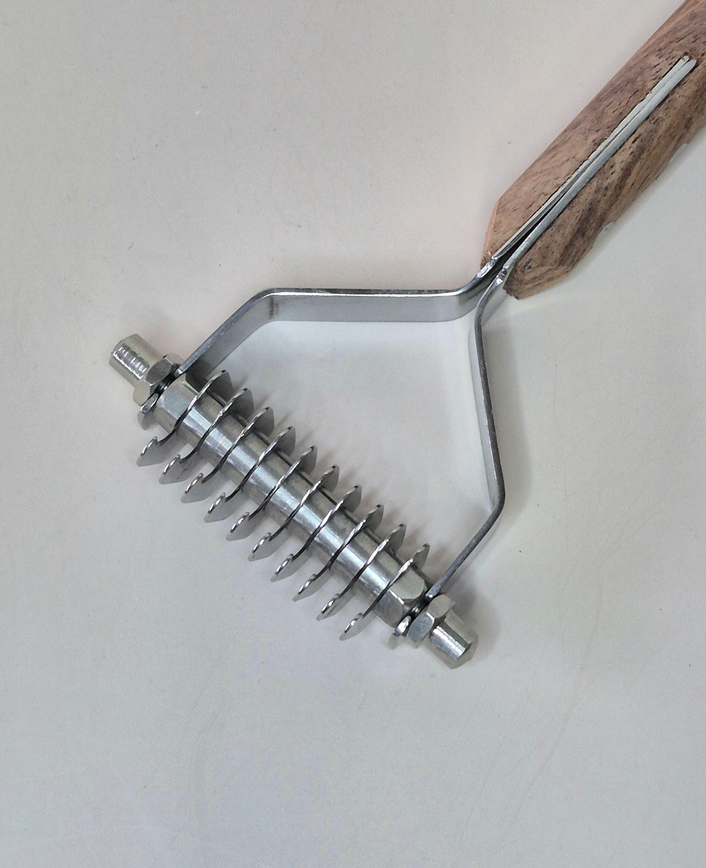 Dematting Comb wooden handle (8 variations)