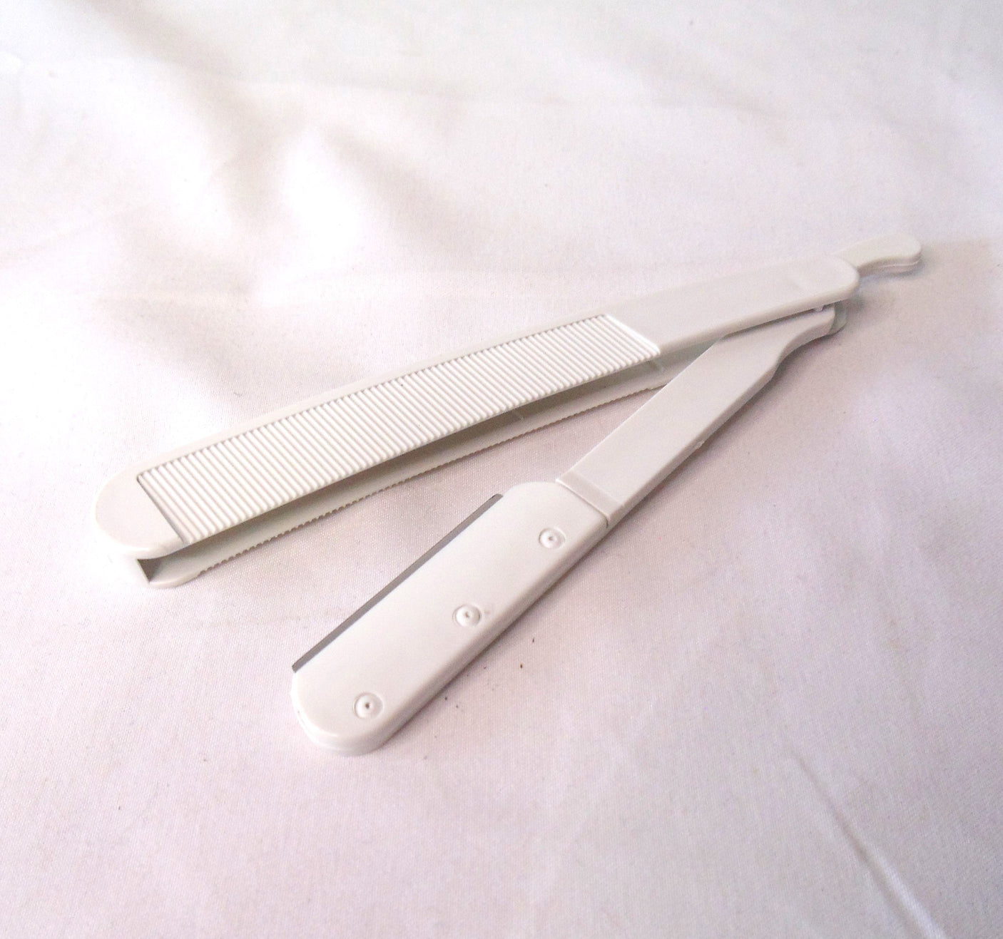 Barber razor, single use (box of 25)