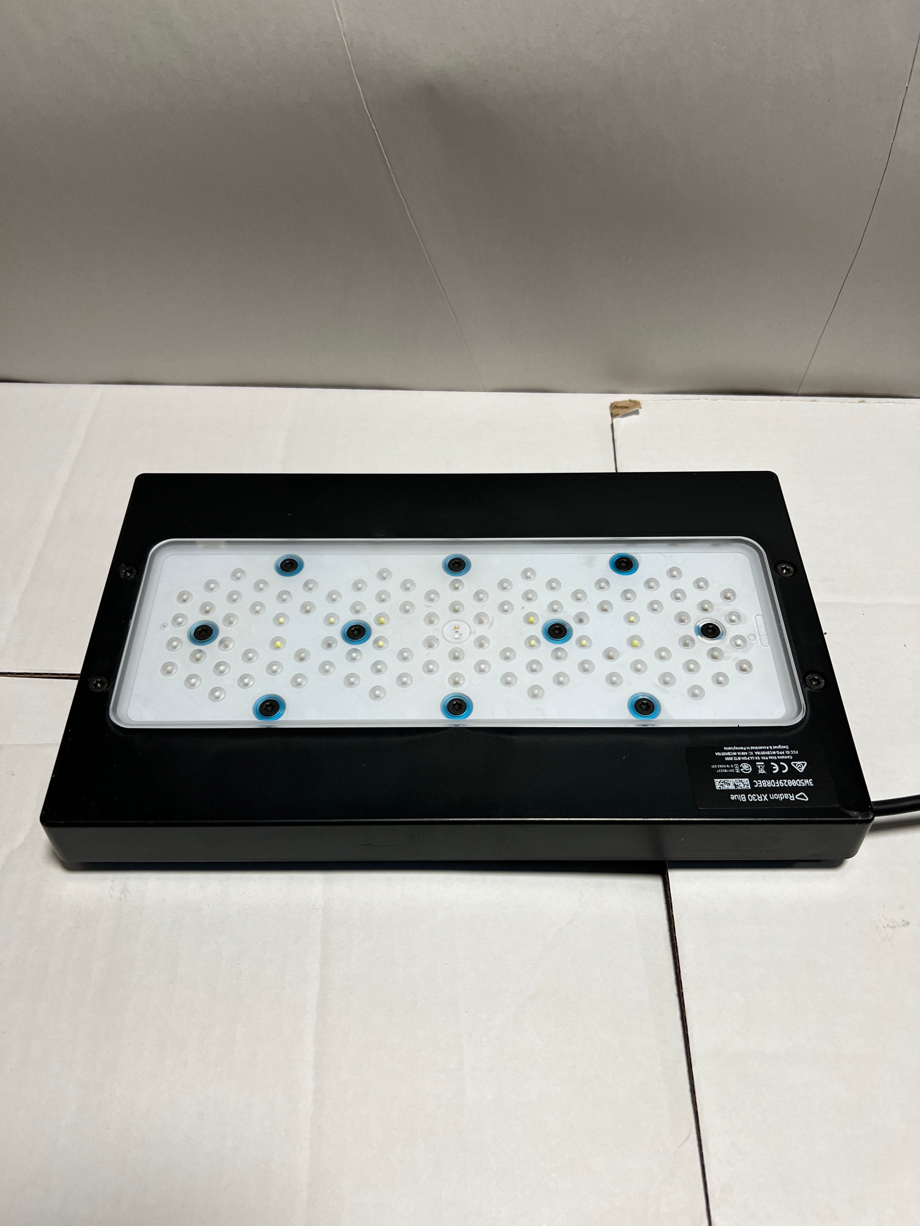 Ecotech Marine Radion XR30 G5 LED Light Fixture - Used – UniqueCorals
